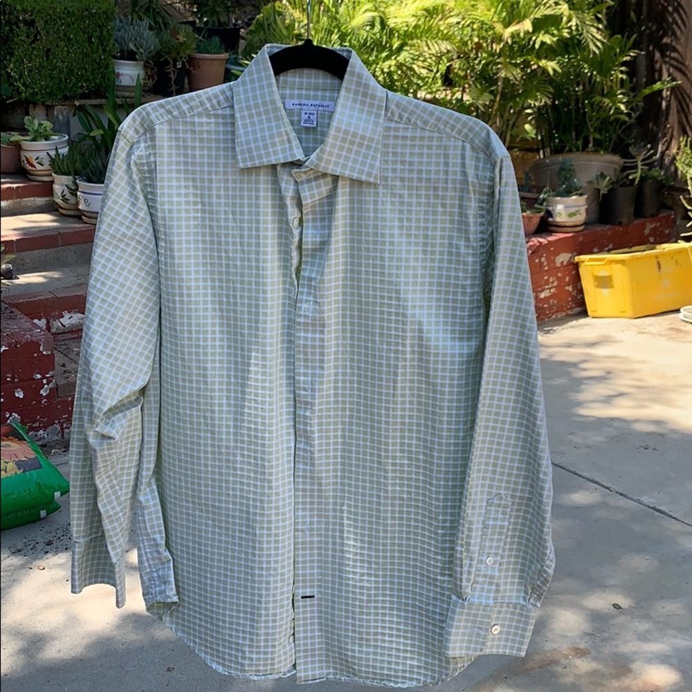 Banana Republic 14-14 1/2 Light Green Long Sleeve